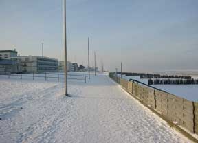 Uferpromenade am Meeresstrand